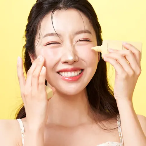 Weightless Sun Fluid SPF 50+ - Image 4